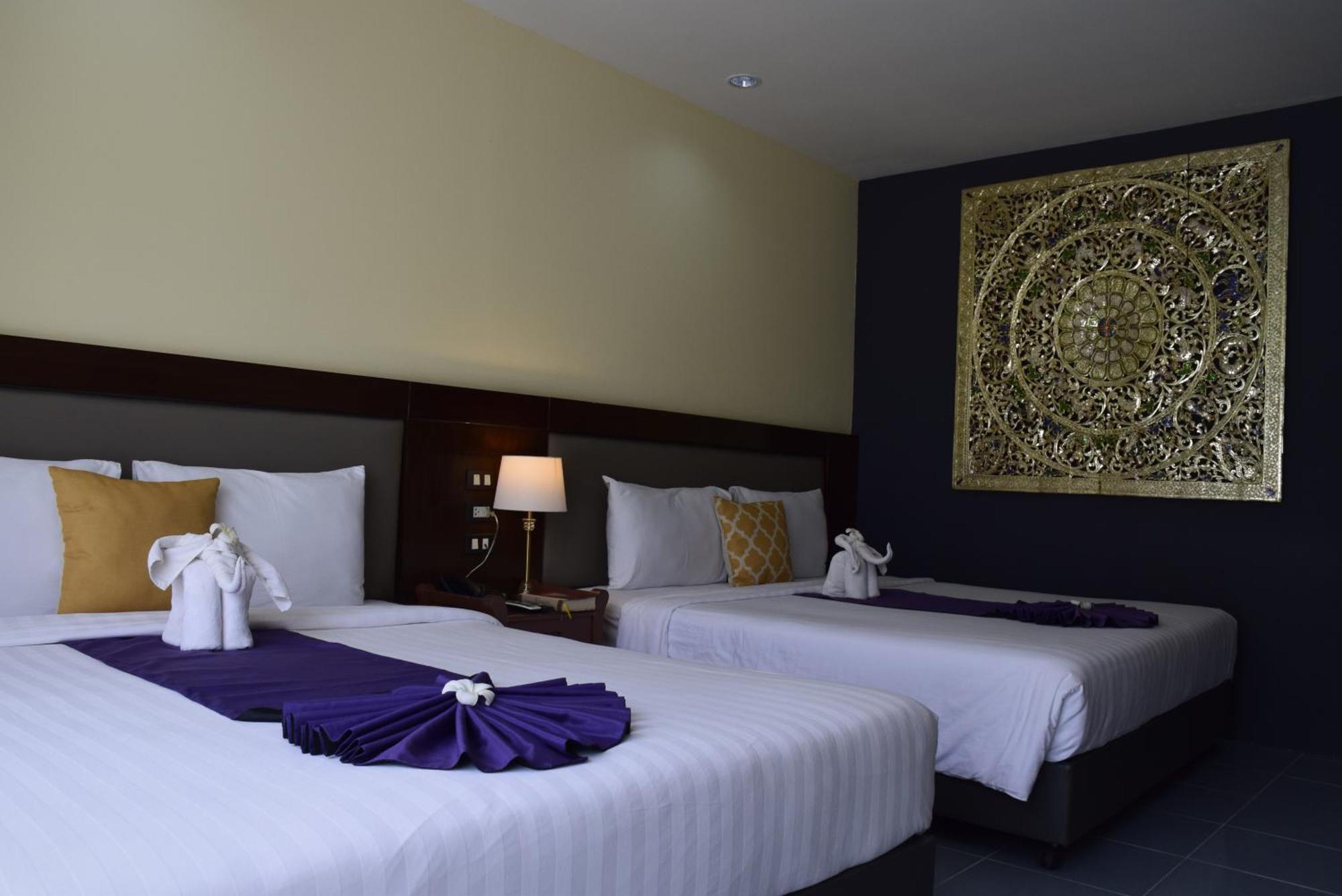 Blue Beach Grand Resort And Spa In Chalong Phuket By Dayuu Ban Saiyuan Eksteriør billede