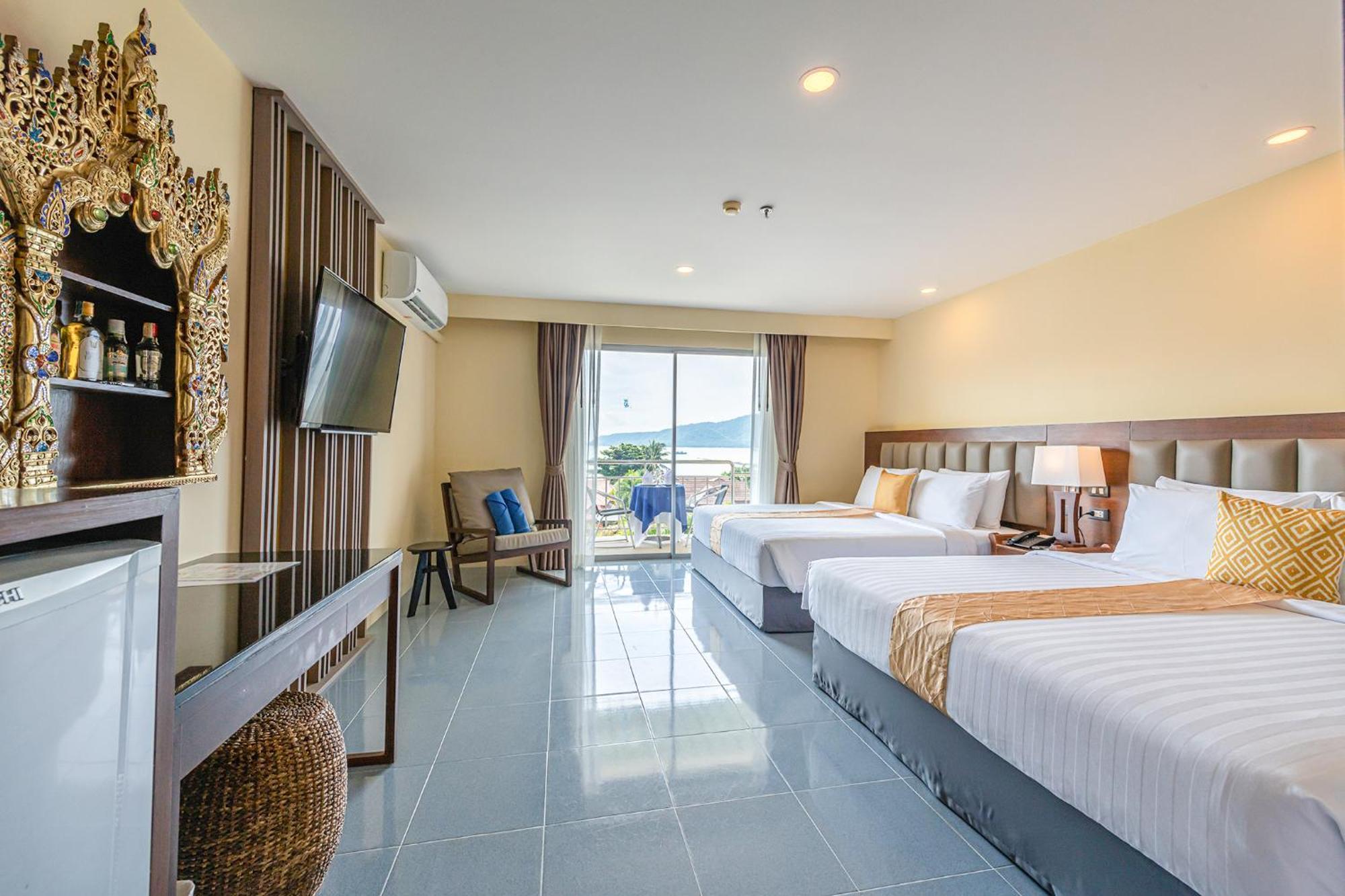 Blue Beach Grand Resort And Spa In Chalong Phuket By Dayuu Ban Saiyuan Eksteriør billede