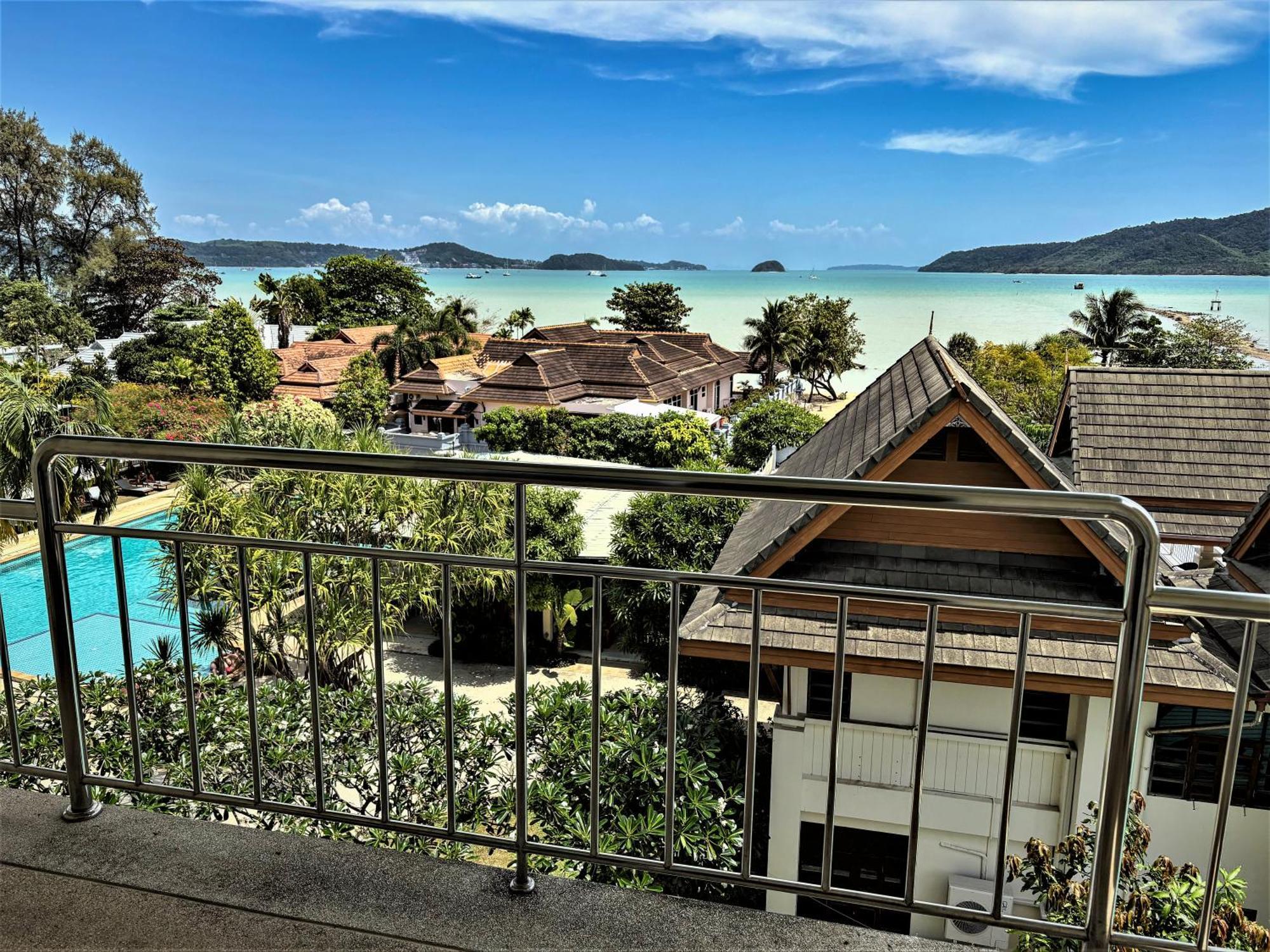Blue Beach Grand Resort And Spa In Chalong Phuket By Dayuu Ban Saiyuan Eksteriør billede