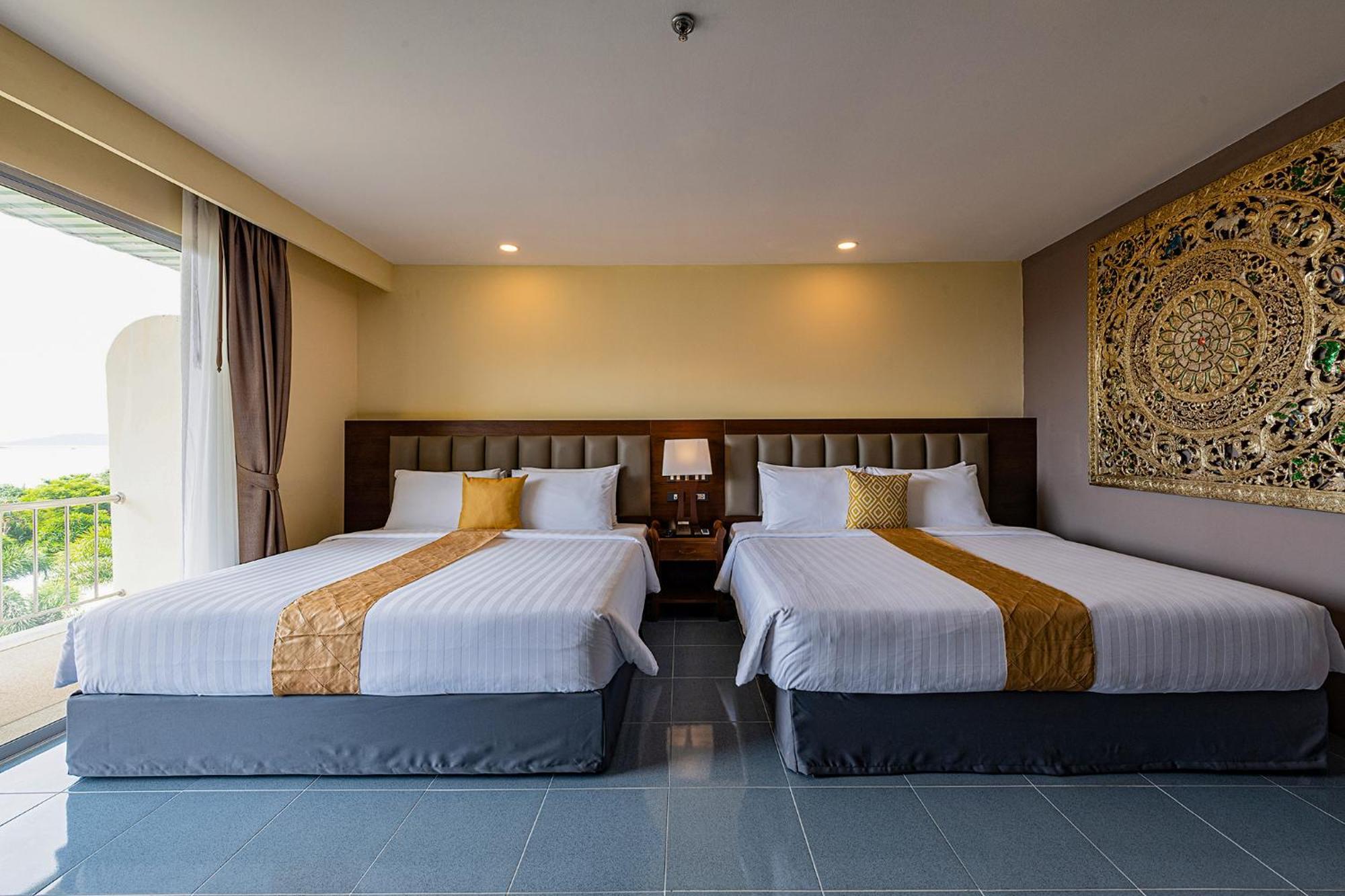 Blue Beach Grand Resort And Spa In Chalong Phuket By Dayuu Ban Saiyuan Eksteriør billede