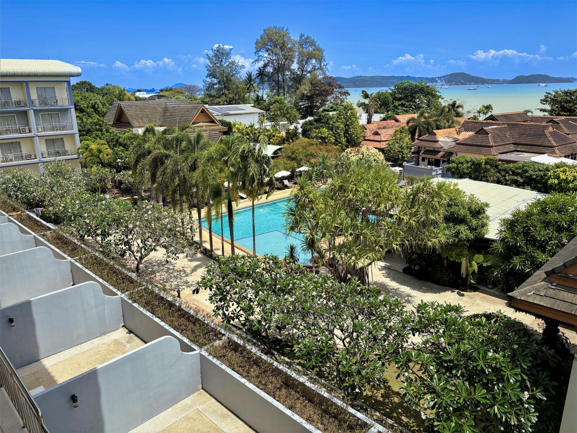 Blue Beach Grand Resort And Spa In Chalong Phuket By Dayuu Ban Saiyuan Eksteriør billede