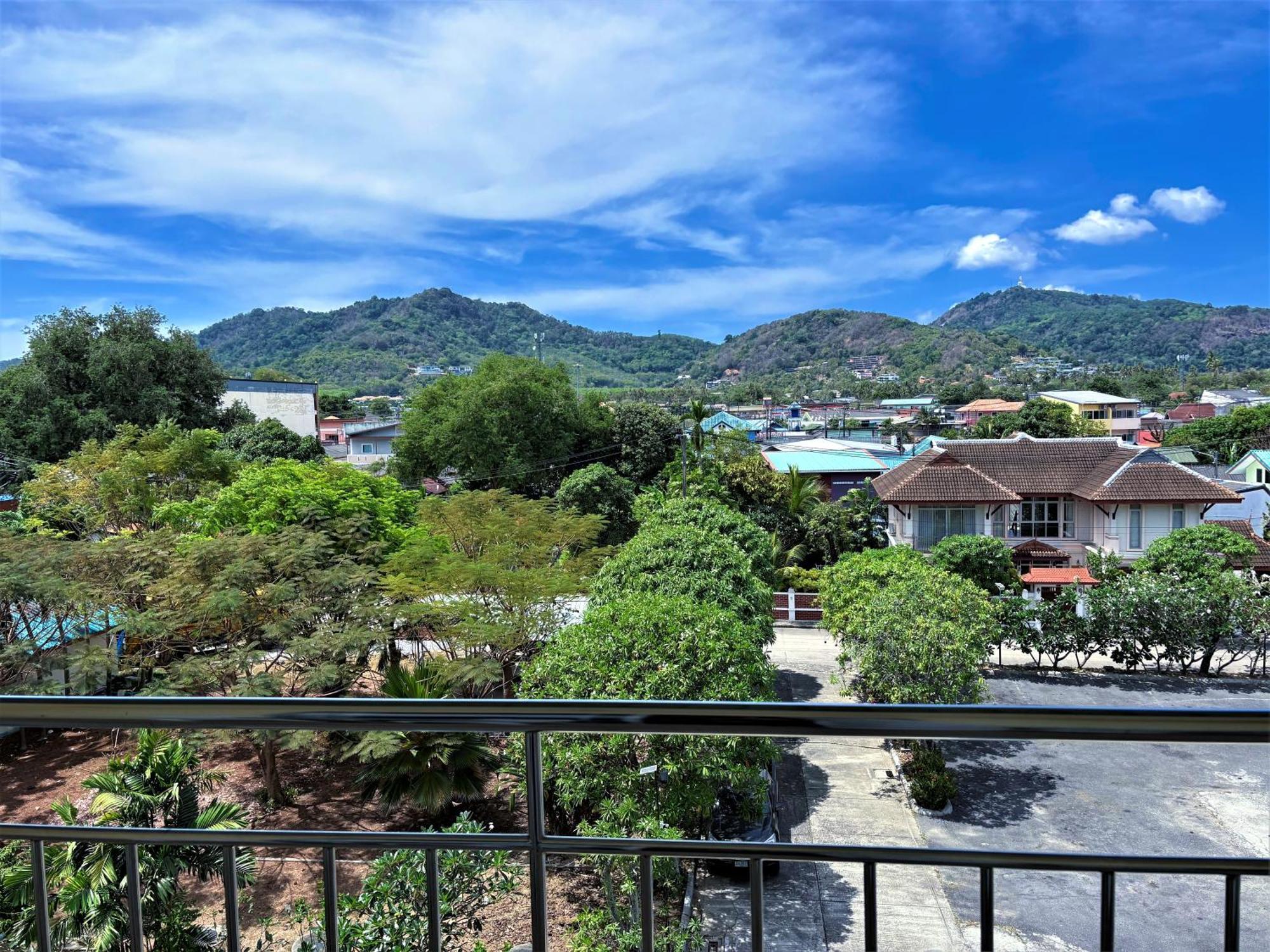 Blue Beach Grand Resort And Spa In Chalong Phuket By Dayuu Ban Saiyuan Eksteriør billede